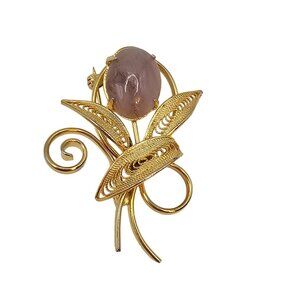Gold Toned Filgree Flower Shaped Swirled Amethyst/Purple Quartz Fashion Brooch